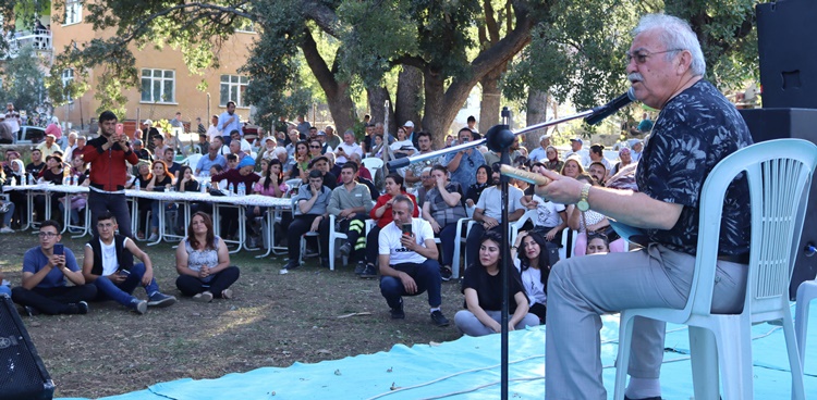 Halk Müziği Sanatçıları, Yangınzede Aileler İçin Söyledi
