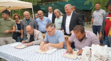 Davul Zurna ile Durdurulan Sürücüler Pilav İkramıyla Şaşırdı