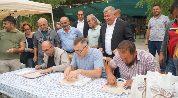 Davul Zurna ile Durdurulan Sürücüler Pilav İkramıyla Şaşırdı