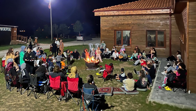 Anneler ve Çocukları Birlikte Kamp Yaptı