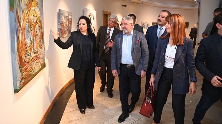 “Lirik Devinimler” Sergisi Beğeni Topladı