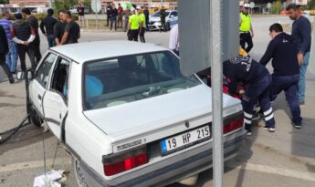 Osmancık’ta İki Otomobil Çarpıştı: 4 Yaralı