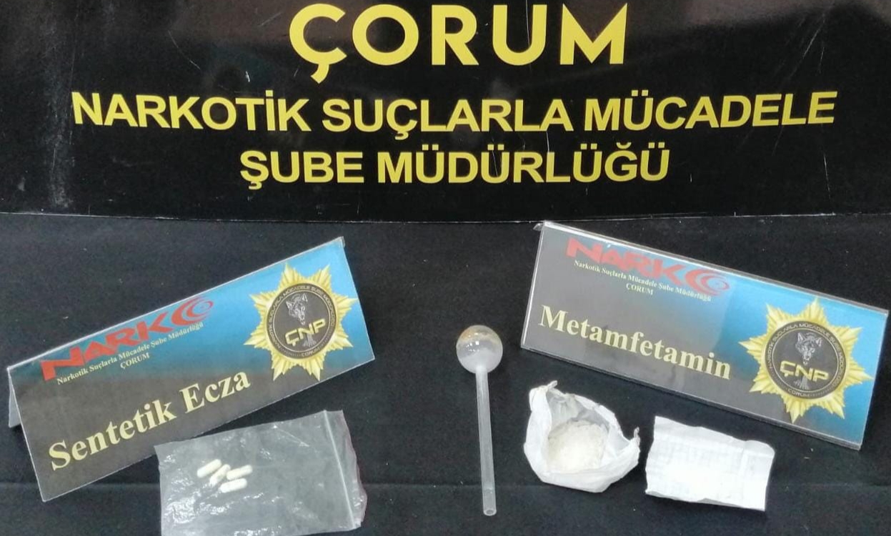 Uyuşturucu Madde Satıcıları Suçüstü Yakalandı