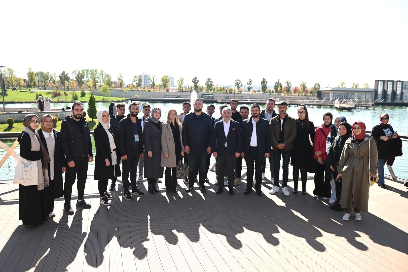 Başkan Aşgın, Üniversiteli Gençlerle Bir Araya Geldi