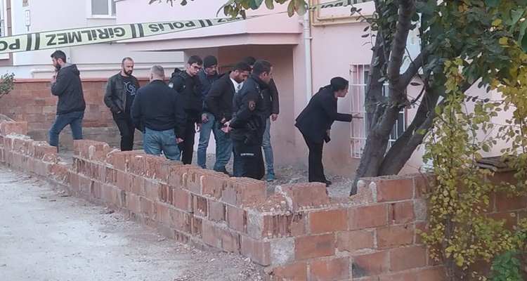 Boşandığı Eşi ile Ailesini Rehin Aldı