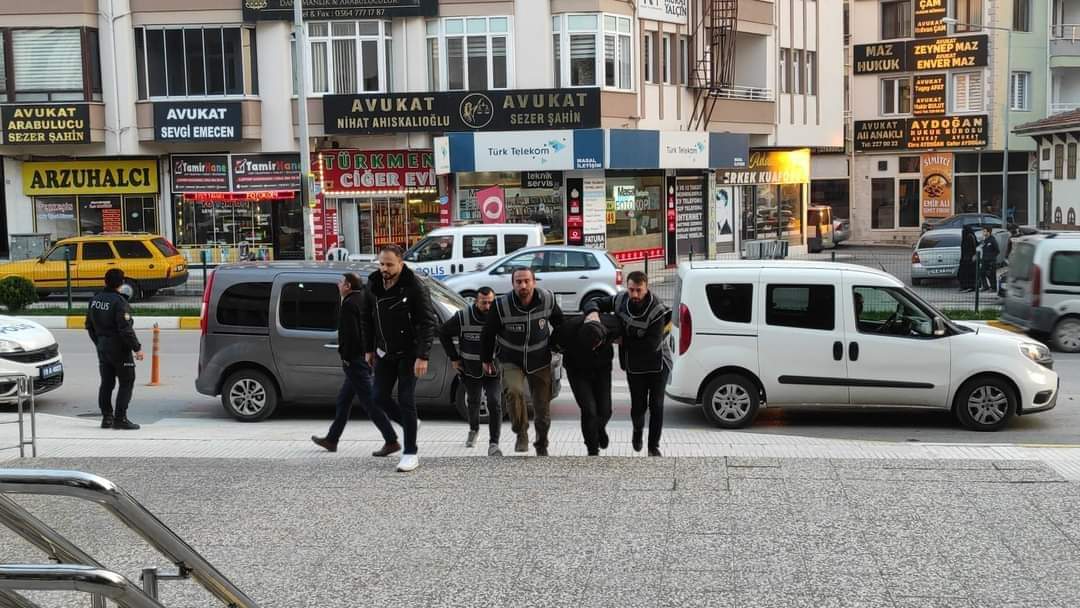 Eşini Rehin Alan Şahıs Adliyeye Sevk Edildi