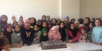 Feyza Aşgın, İkizlerin Hafızlık İcazet Törenine Katıldı