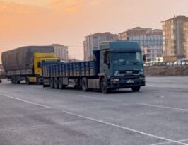 Pazartesi Pazarı Kamyon Garajı Haline Geldi