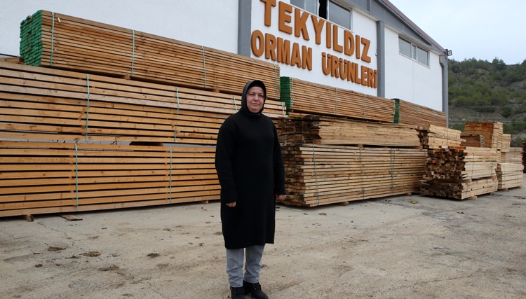 Kadın Girişimci Ürettiği Keresteleri Yurt Dışına Gönderiyor