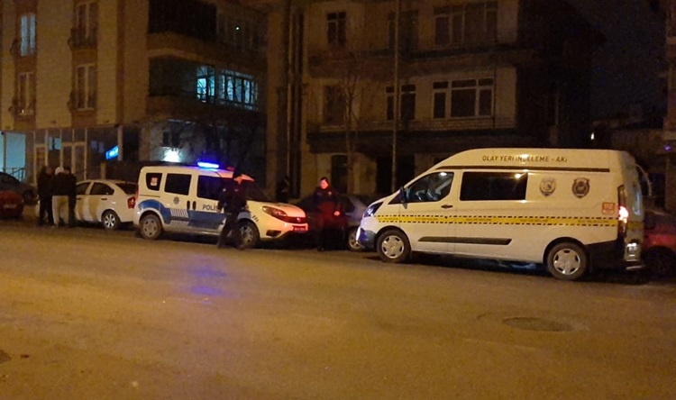 Kardeşini ve Yeğenini Silahla Yaraladı