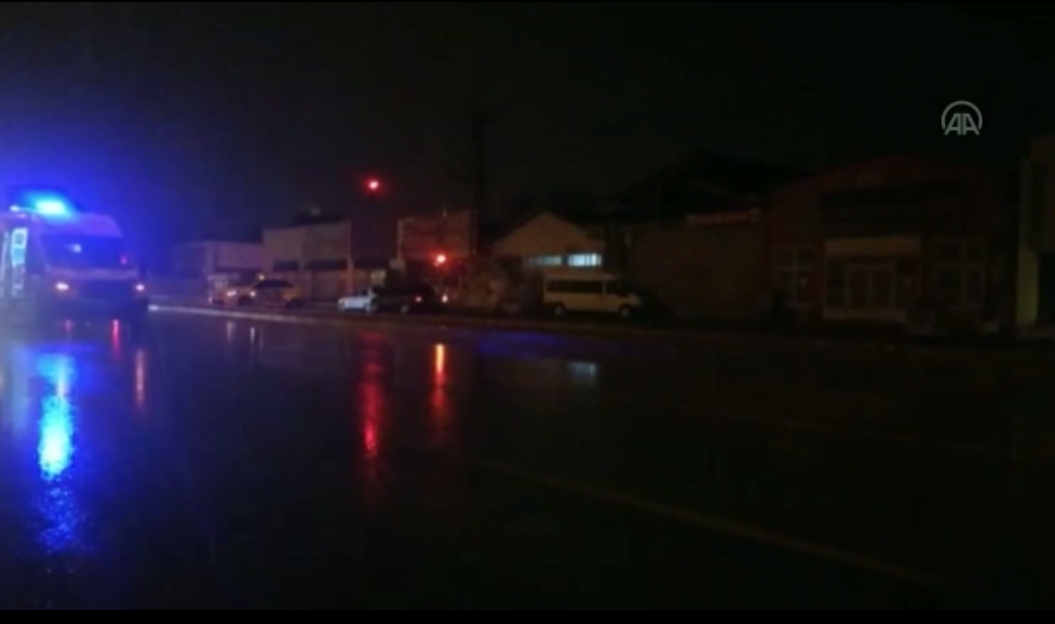 Taksi İle Otomobil Çarpıştı: 2 Yaralı