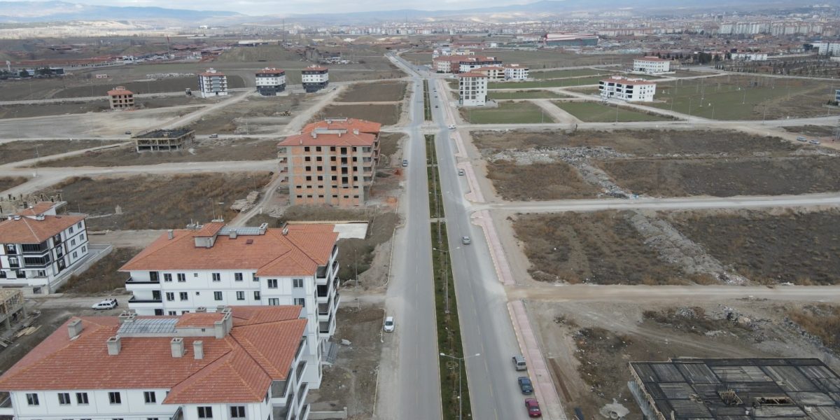 Belediye, Şehri Yeni Yollarla Ağ Gibi Örüyor