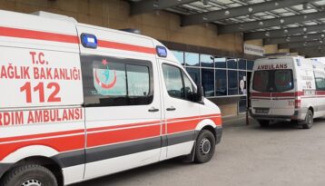 Boynu Kanepeye Sıkışan Çocuk Hayatını Kaybetti