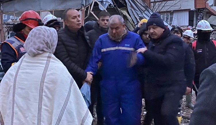 Ceylan “Devletimiz Bütün İmkanları İle Sahada”