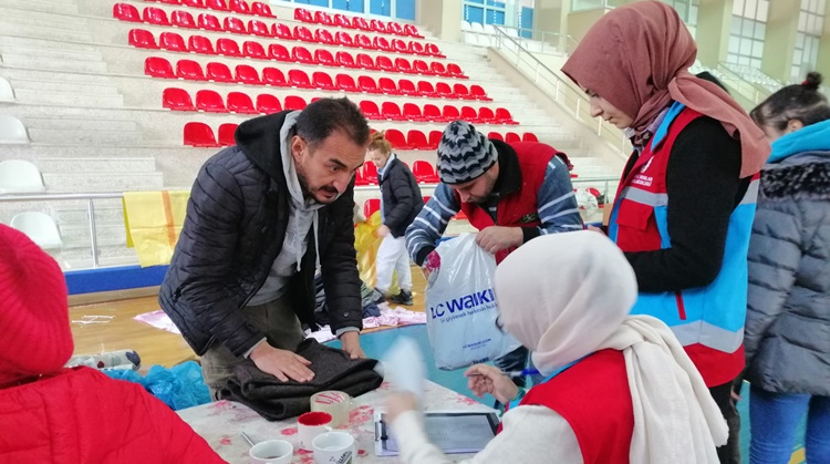 Kargı’dan Deprem Bölgesine Yardım