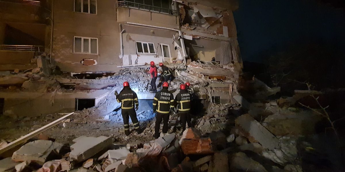 Çorum Belediyesi Tüm İmkânlarıyla Depremzedelerin Yanında