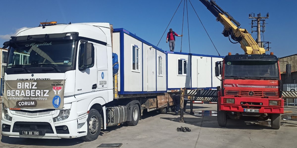Deprem Bölgesine Konteyner Sevkiyatı Devam Ediyor