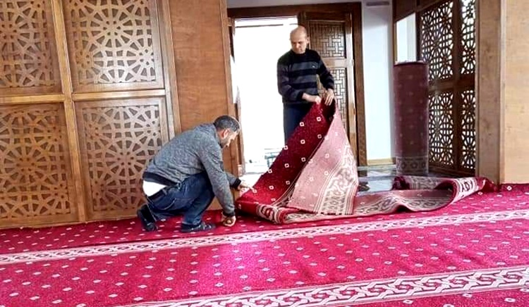 Dodurga Belediyesi, Osmangazi Camisi’nin Halılarını Yeniledi