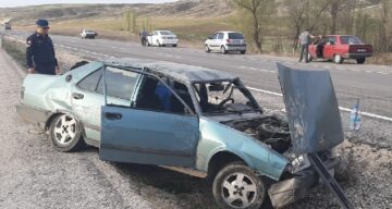 Devrilen Otomobilin Sürücüsü Yaralandı