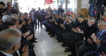 1,5 Asırlık “Arife Duası”Geleneği Yaşatılıyor