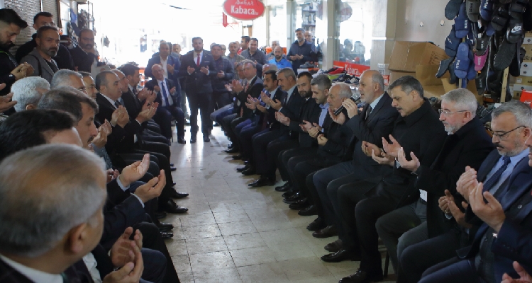 1,5 Asırlık “Arife Duası”Geleneği Yaşatılıyor