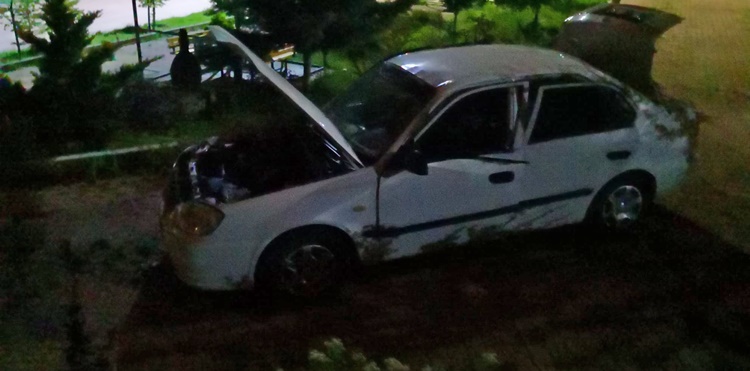 Patlama Meydana Gelen Otomobildeki 3 Kişi Yaralandı