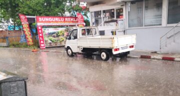 Sungurlu İlçesi’nde Şiddetli Yağış Etkili Oldu