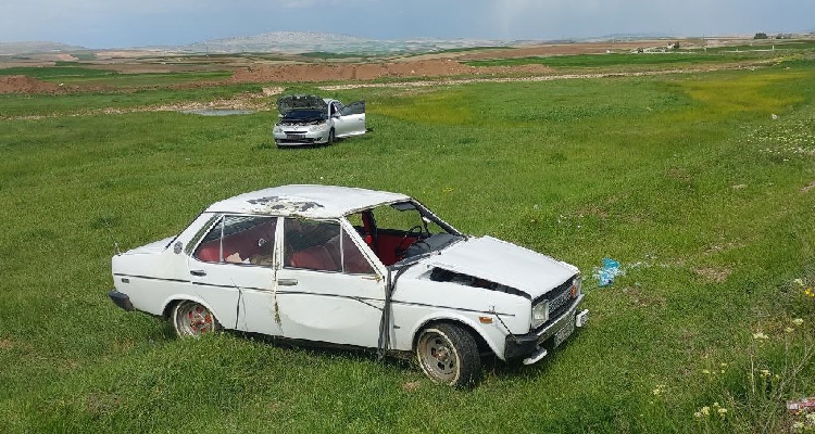 Çorum’da Devrilen 2 Otomobildeki 5 Kişi Yaralandı