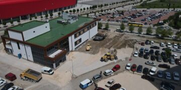 Belediye, Onkoloji Hastanesi Çevresini Güzelleştiriyor