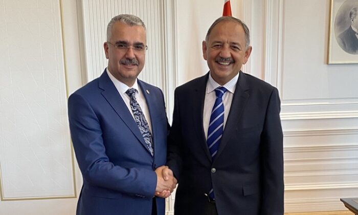 Emekli Konutlarına Bakandan Destek İstedi