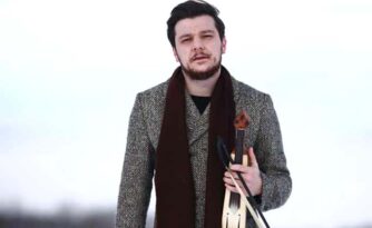 Ekin Uzunlar Geliyor