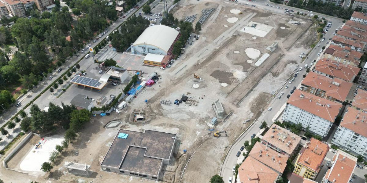 Yeni Millet Bahçesi’nde Çalışmalar Son Sürat İlerliyor