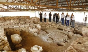 Vali Dağlı, Ören Yerlerini Ziyaret Etti