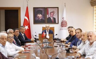 Vali Dağlı, Muhtarlarla Asayiş Sorunlarını Görüştü