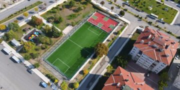 Semt Sahaları Yenilendi