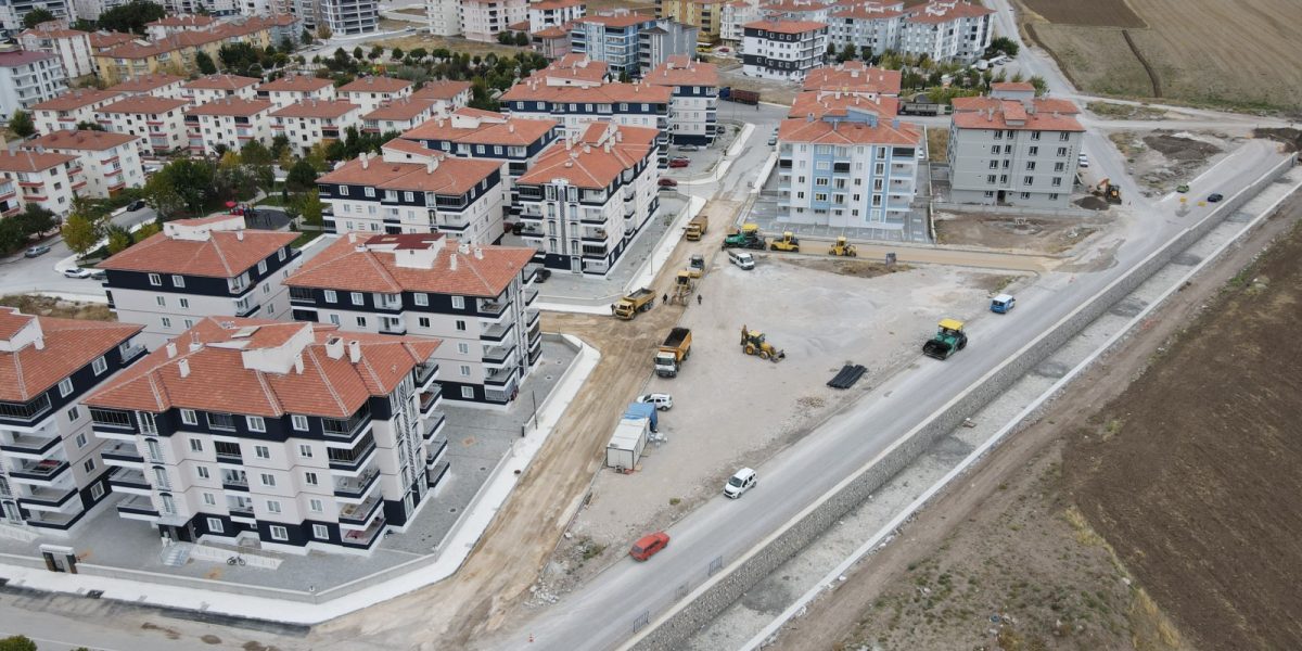 Ulukavak Mahallesi’ne 1500 Ton Sıcak Asfalt