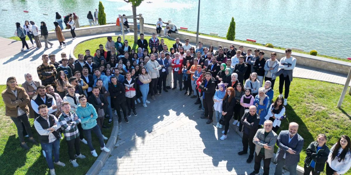 Üniversite Öğrencilerine Sıcak Karşılama