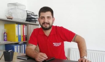 Girdiği Bunalım Sonucu Hayatını Kaybetti