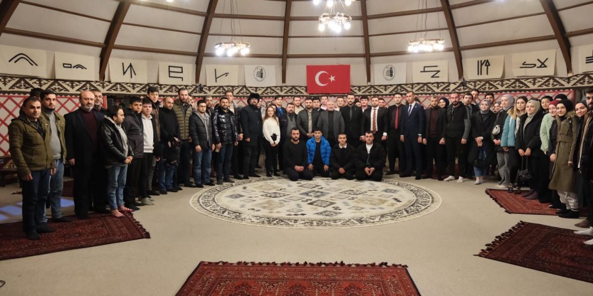 Gençler Sordu, Başkan Aşgın Cevapladı