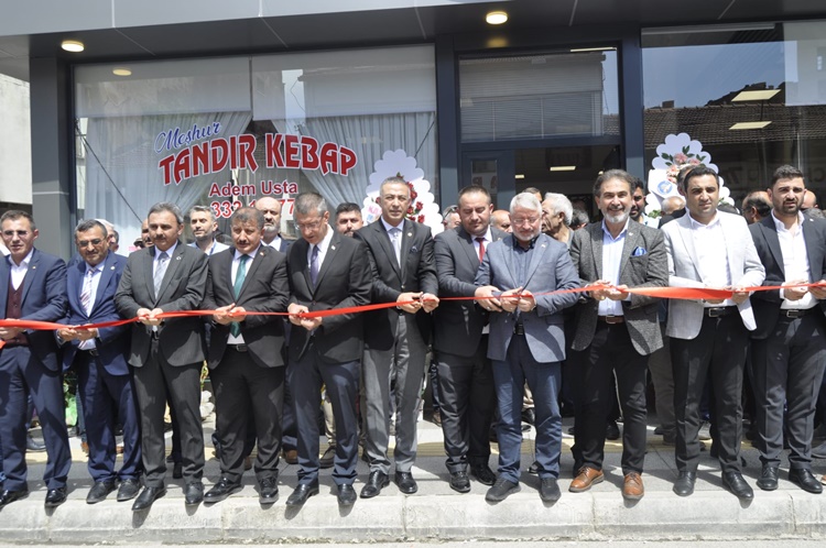 Karaca Tandır Kebap’a Görkemli Açılış