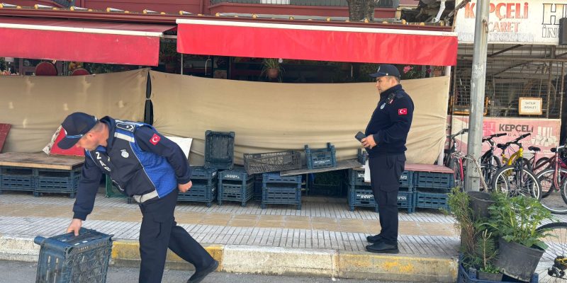 Belediye, Kaldırım İşgali Konusunda Esnafı Uyardı