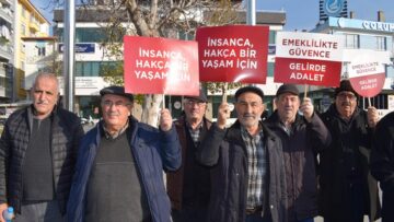 Emeklilerden Protesto Eylemi, “İnsanca Yaşamak İstiyoruz”