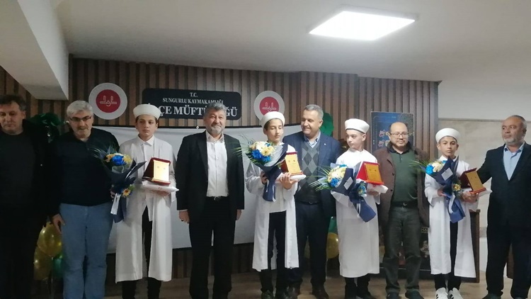 4 Öğrenci Hafız Oldu