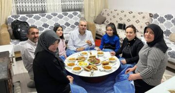 Ahlatcı Şenel Ailesine Misafir Oldu