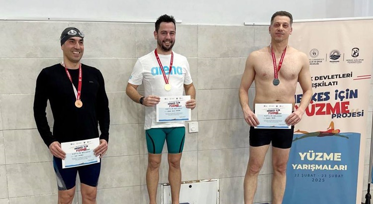 Genç Yüzücüden Çorum’a Gümüş Madalya