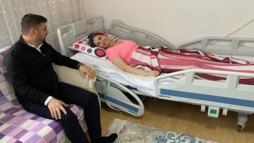 Genç Kadına Hasta Yatağı Hediye Etti