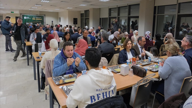 67 Ülkeden Öğrenci, İftar Sofrasında Buluştu
