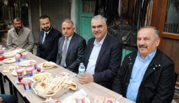 Ahlatcı Esnafa Güveç İkram Etti