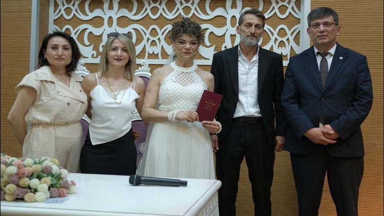 İyi Partililerin Mutlu Günü!