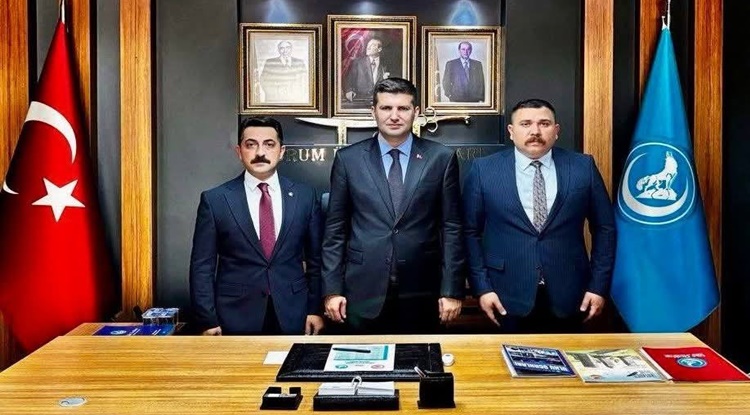 Ülkü Ocaklarında Bayrak Değişimi!